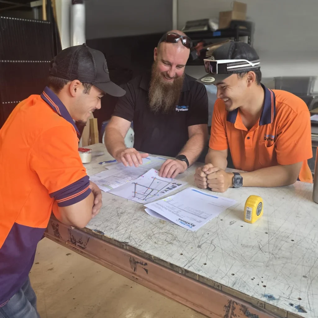 traders and quotes image